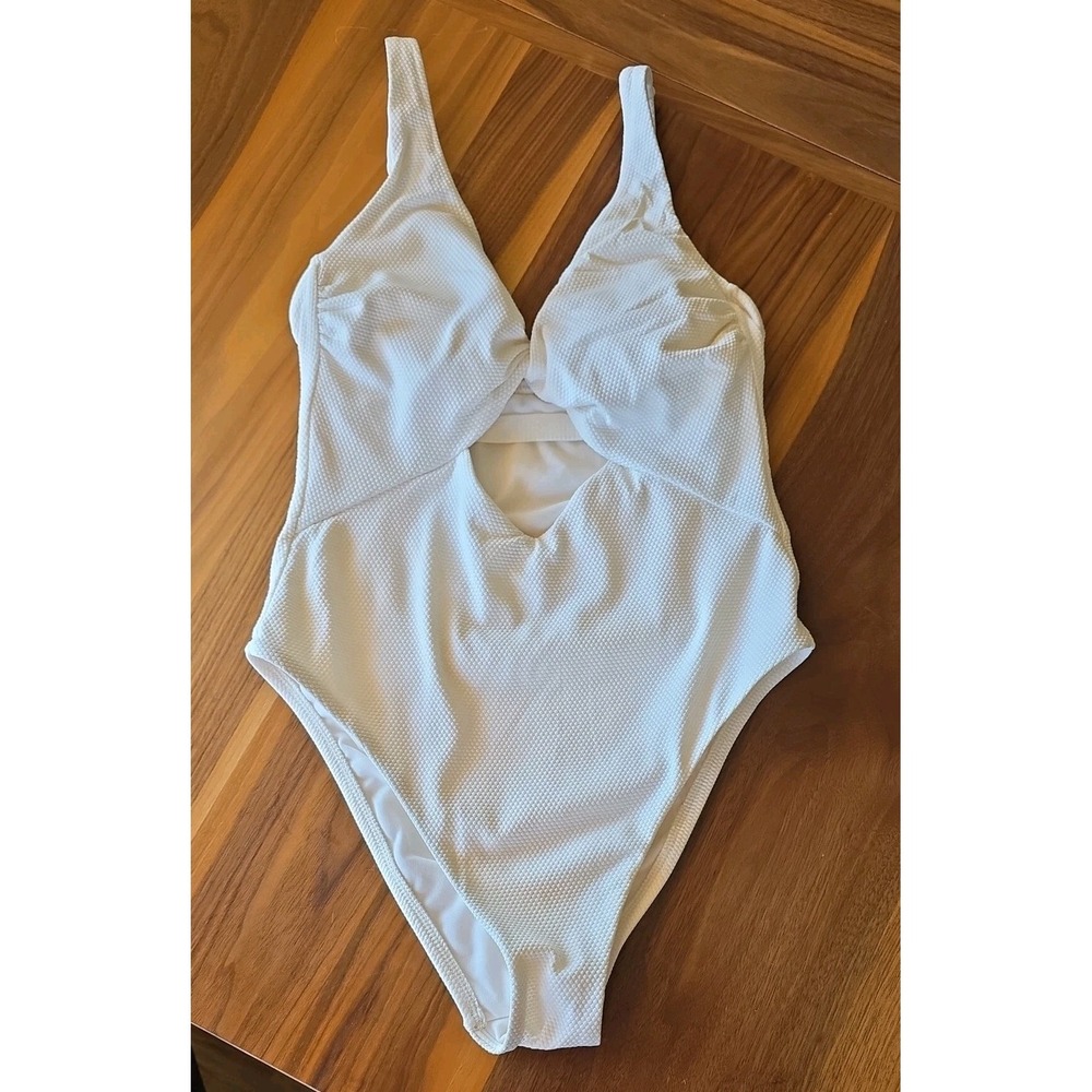 Shade And Shore Womens Cream Color One Piece Swimsuit Size M High Leg Cheeky 237